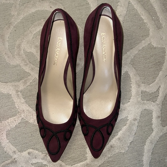 NWT🌷ENZO ANGLIONI🌷Burgundy suede black swirl trim heeled pumps - Picture 2 of 4